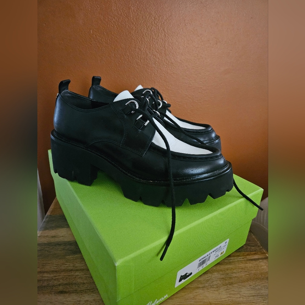 Chunky loafer